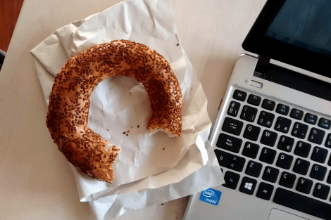 Los simits pueden conseguirse en cualquier lugar de Turquía.