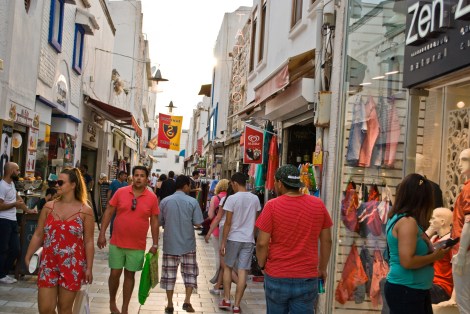 Peatonal ramblera donde están los locales más coquetos de Bodrum.
