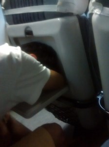 Mi compañero de asiento Muhrat durmiendo una siesta.