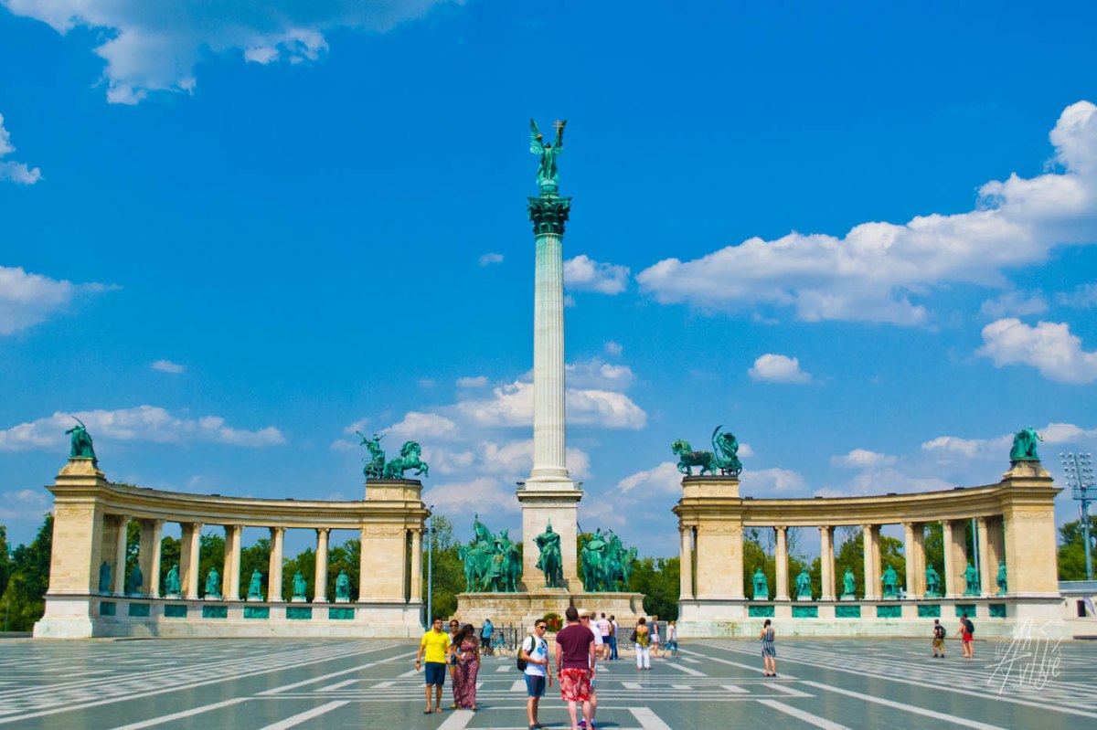 Plaza de los Héroes