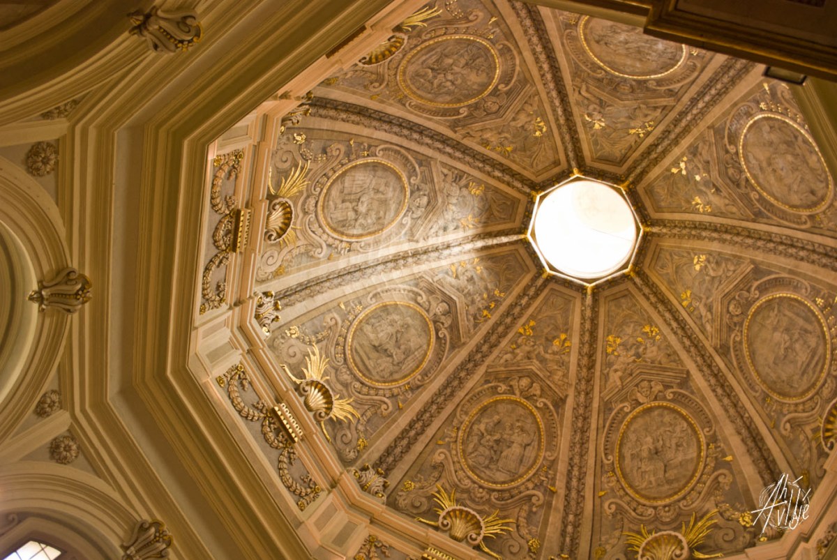 Cúpula de una de las -tantas- iglesias