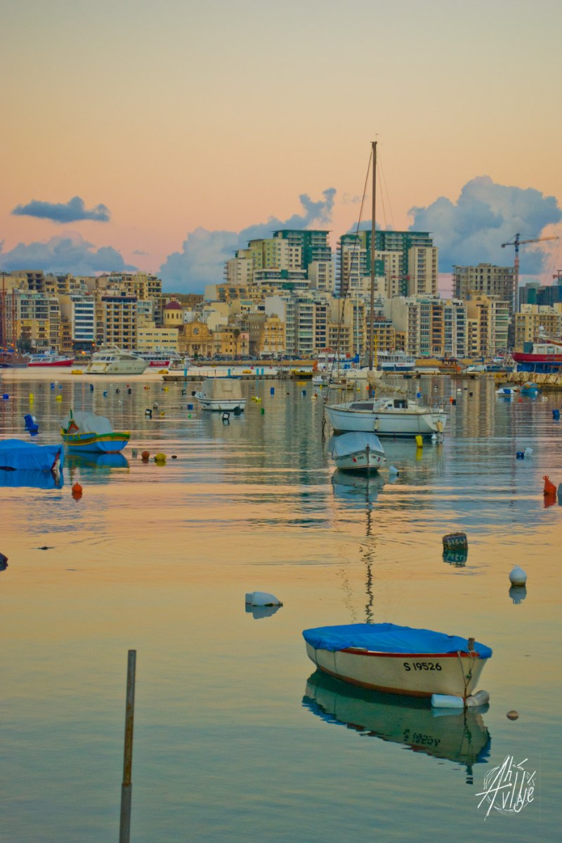 Con vista a los edificios