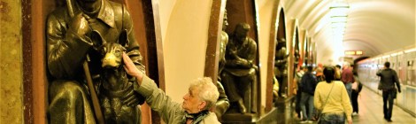 Estatuas metro de Moscú